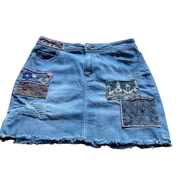 Desigual Size 30 Blue Denim Patty Embroidered Patchwork Boho A-Line Mini Skirt - Picture 3 of 13